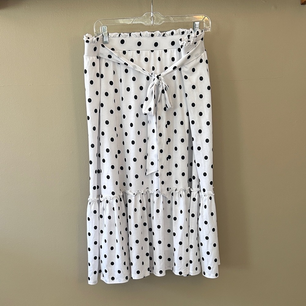 White and Black Polka Dot Midi Skirt with Tie Waist